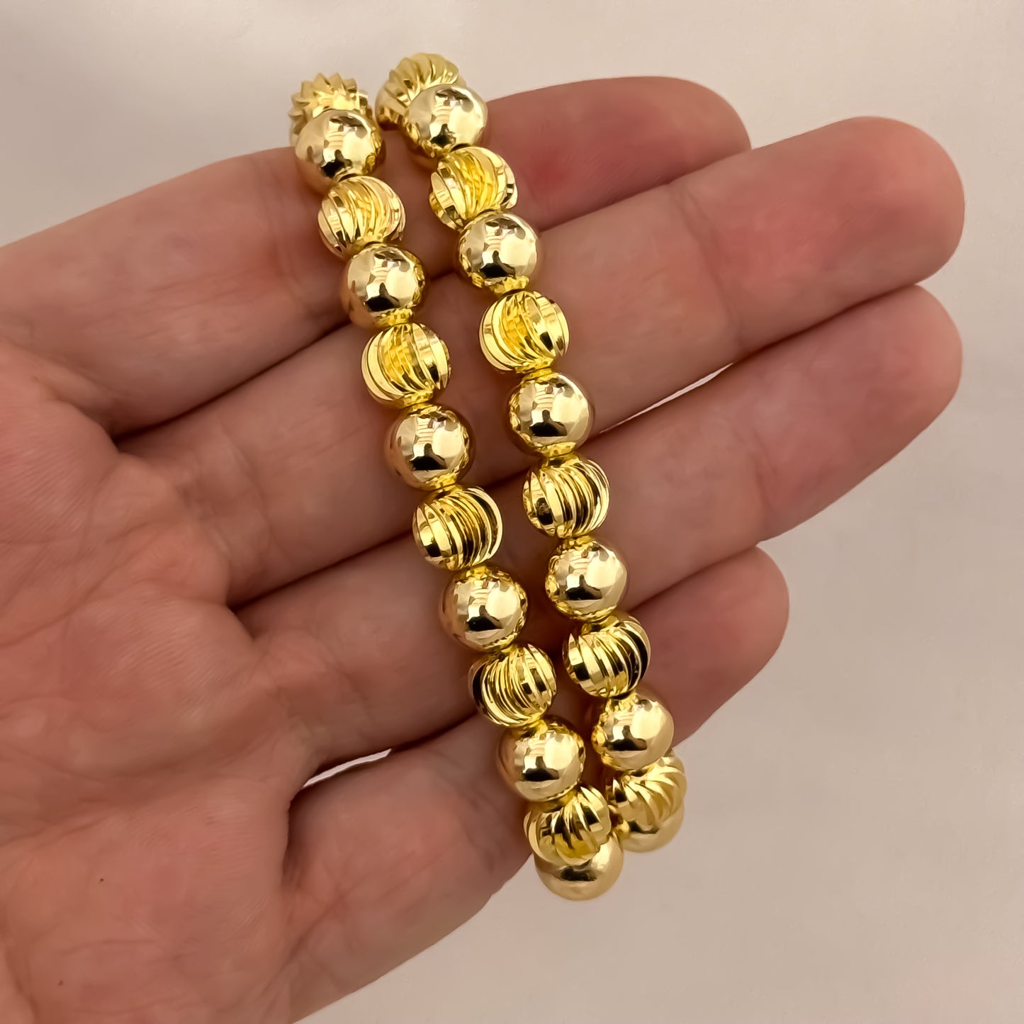 Promocion de 2 Pulseras Para Parejas en Balin Italiano de 8mm y Liso 8mm en Oro Laminado 18k con Garantía de por vida