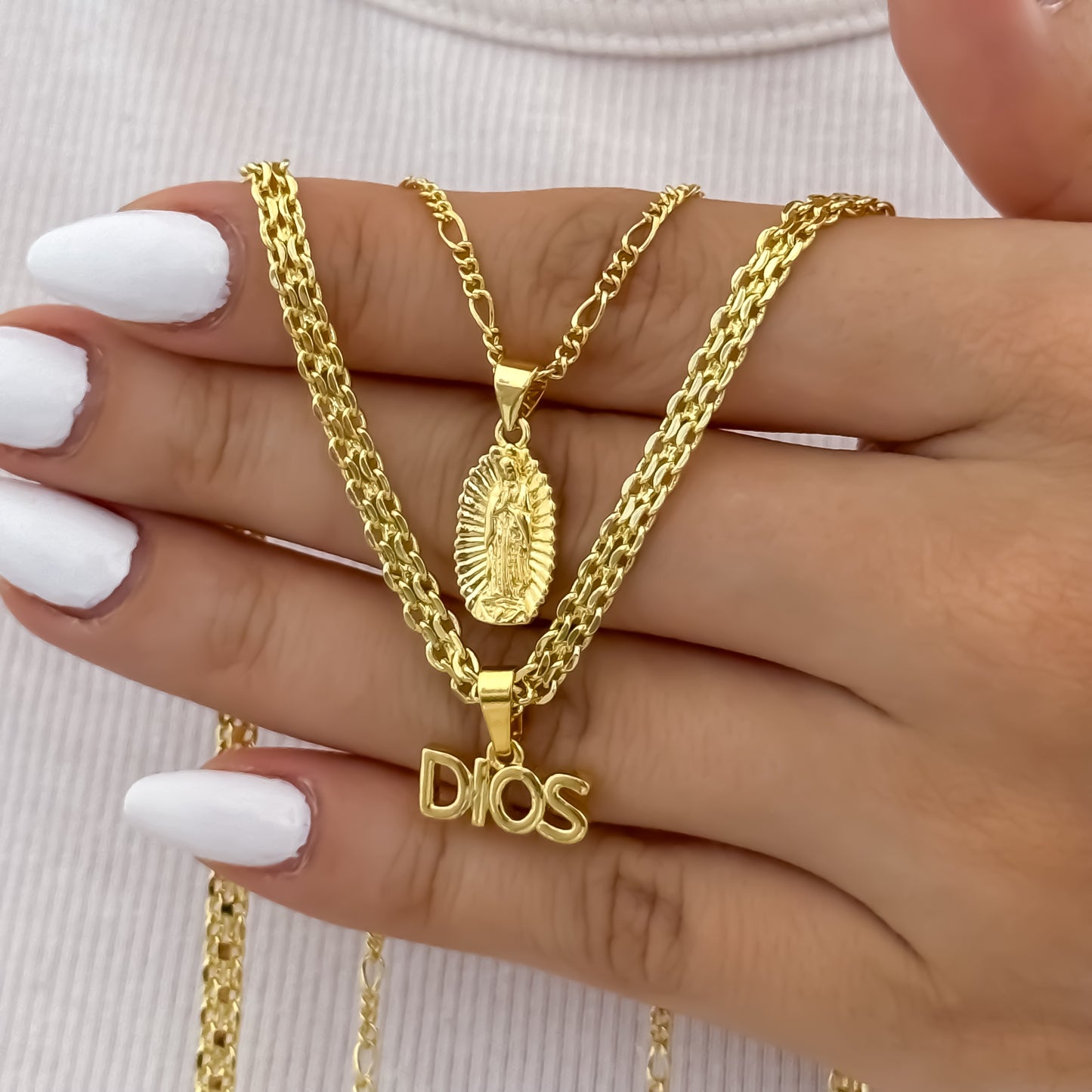 Cadena Tejido Chino de Dama de 45cm + Dije de Dios Proteccion + Cadena Catier de Dama de 40cm + Virgen de Guadalupe Tallada en Oro Laminado 18k con Garantia de por vida