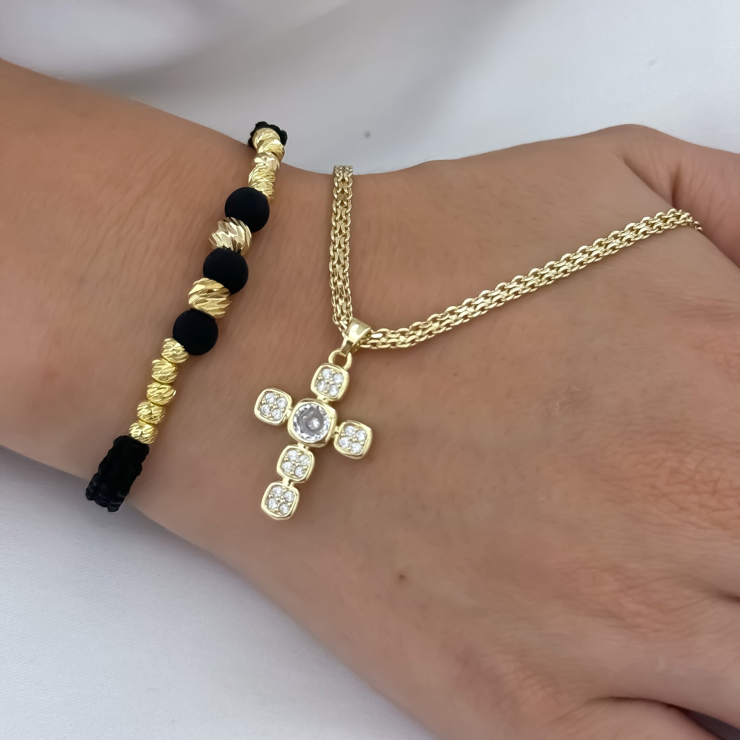 Cadena Tejido Chino de Dama de 45cm + Cruz con Micro circones + Pulsera Tejida en Balin italiano de 4mm en Oro Laminado 18k con Garantia de por vida