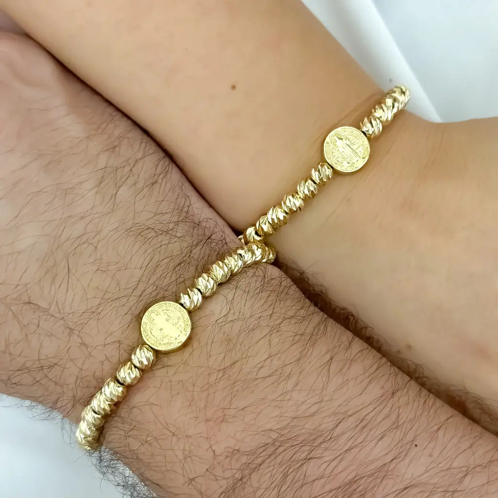Juego de 2 pulseras para parejas San Benito Proteccion en Oro Laminado 18k