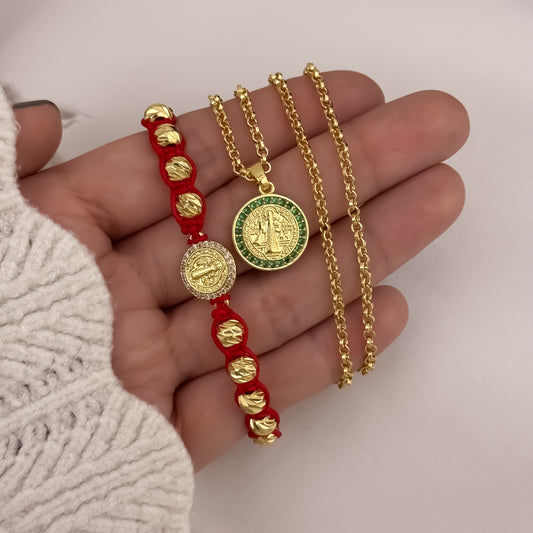 Cadena Tejido Aros de Dama de 45cm + San Benito Proteccion Verde Esmeralda + Pulsera Hilo Rojo de San Benito  Proteccion en Balin Italiano en Oro Laminado 18k con Garantia de por vida