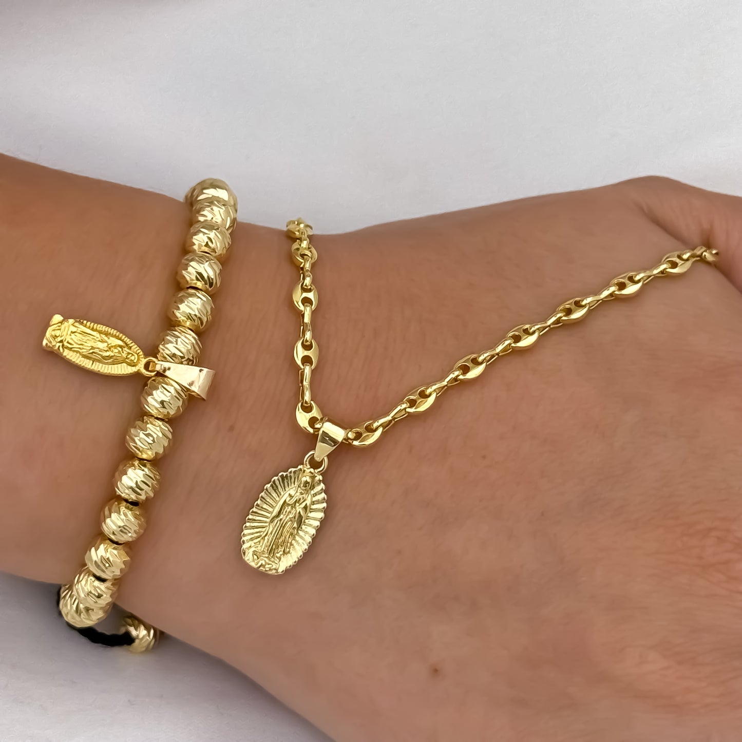 Cadena Tejido Gucci de Dama de 45cm de 3mm de Grosor + Dije de Guadalupe Tallada + Pulsera Tejida en Balin italiano de 6mm con Virgen de Guadalupe Tallada