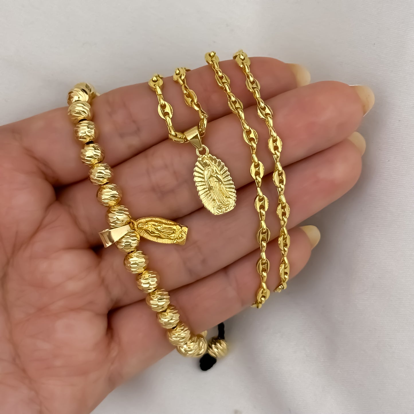Cadena Tejido Gucci de Dama de 45cm de 3mm de Grosor + Dije de Guadalupe Tallada + Pulsera Tejida en Balin italiano de 6mm con Virgen de Guadalupe Tallada