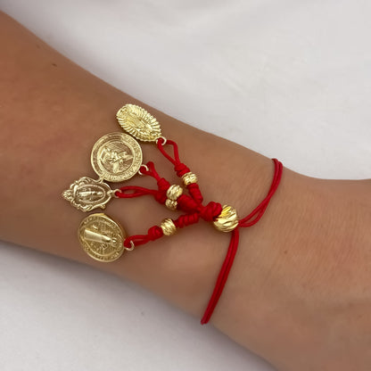 Pulsera en Hilo Rojo de Protección Divina 4 Poderes Edición Semana Santa en Oro Laminado 18k con Garantia de por vida mismo color de oro de 18k