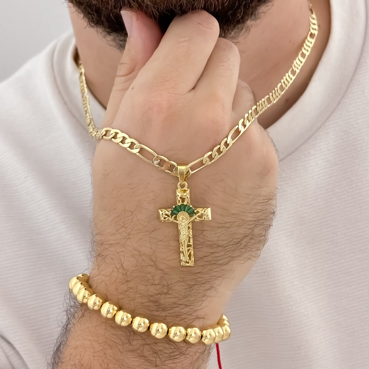 Cadena Tejido Caatier de 60cm de 4mm de Grosor + Cruz Cristo Madero con Micro circones verde Esmeralda + Pulser Balin 8mm en Oro Laminado 18k con Garantia de por vida