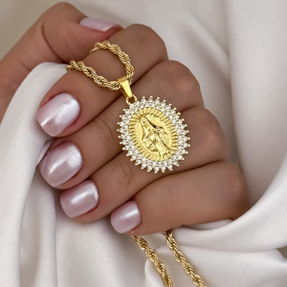 Cadena Tejido Lazo Siciliano de Dama de 45cm de 3mm de Grosor + Virgen Milagrosa con Micro circones en Oro Laminado 18k