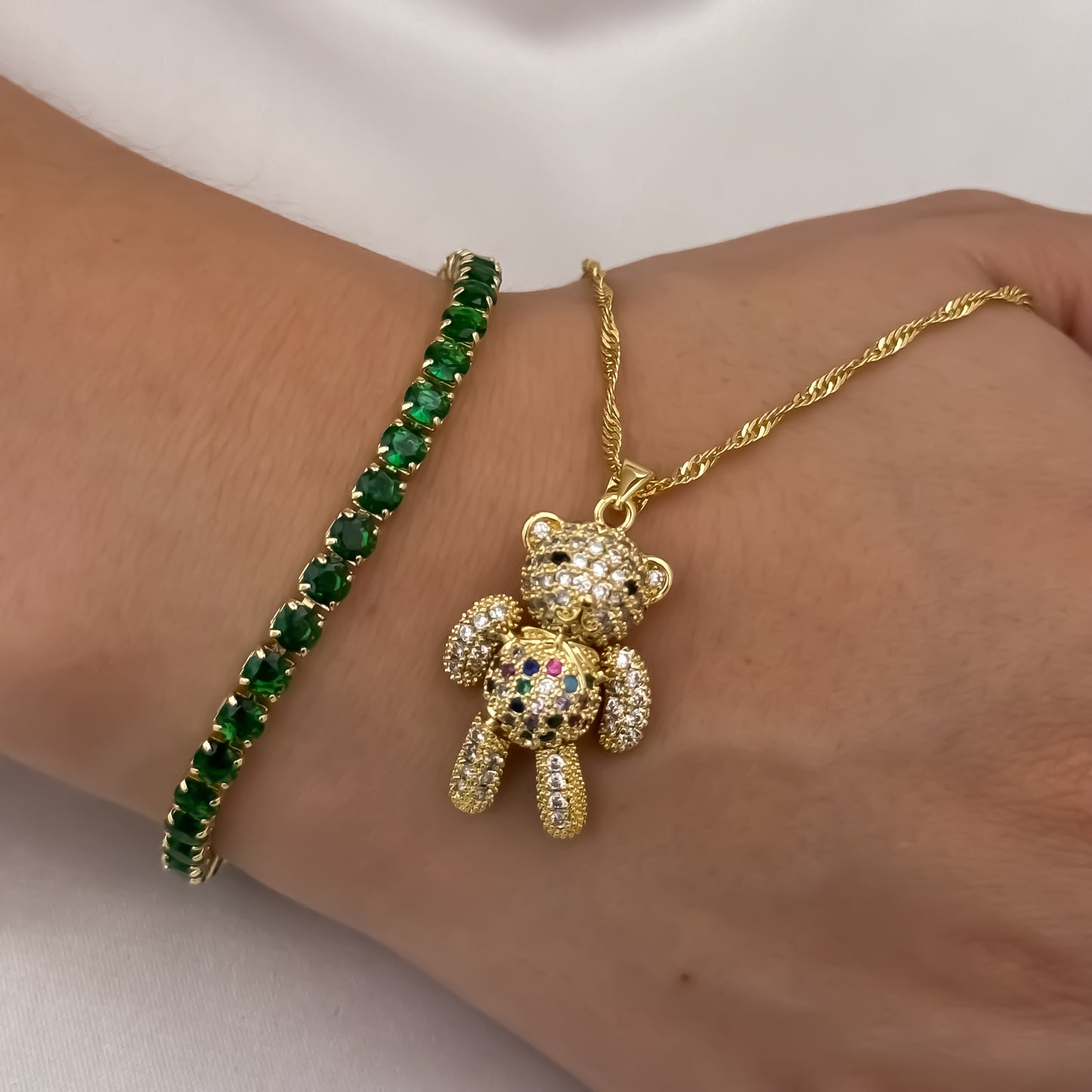 Cadena Tejido Singapur de Dama de 45cm de 2mm + Oso Articulado con Micro circones Cristales + Pulsera Tennis Verde en Oro Laminado 18k con Garantia de por vida