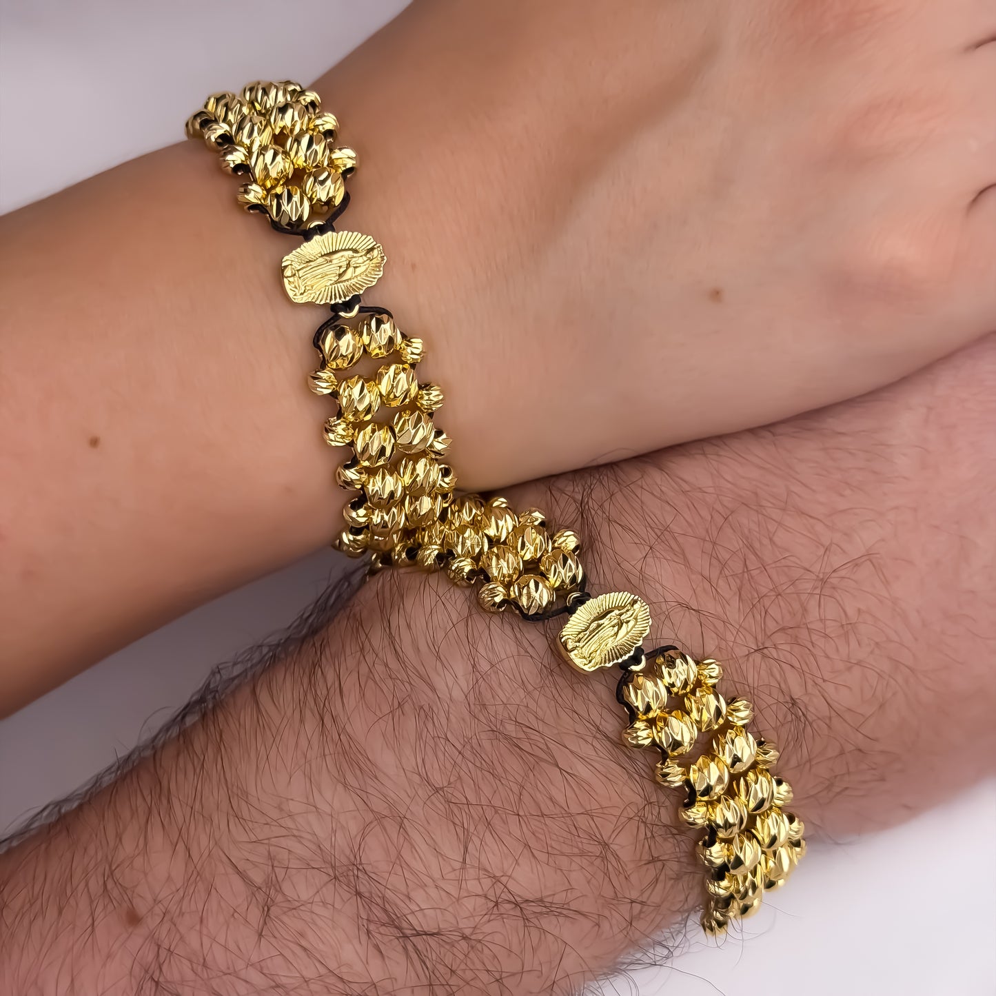 Promoción de 2 Pulseras para Parejas Doble Carril  en Balin Italiano de 6mm con Amuleto protector de Virgen de Guadalupe en Oro Laminado 18k con Garantía de por vida