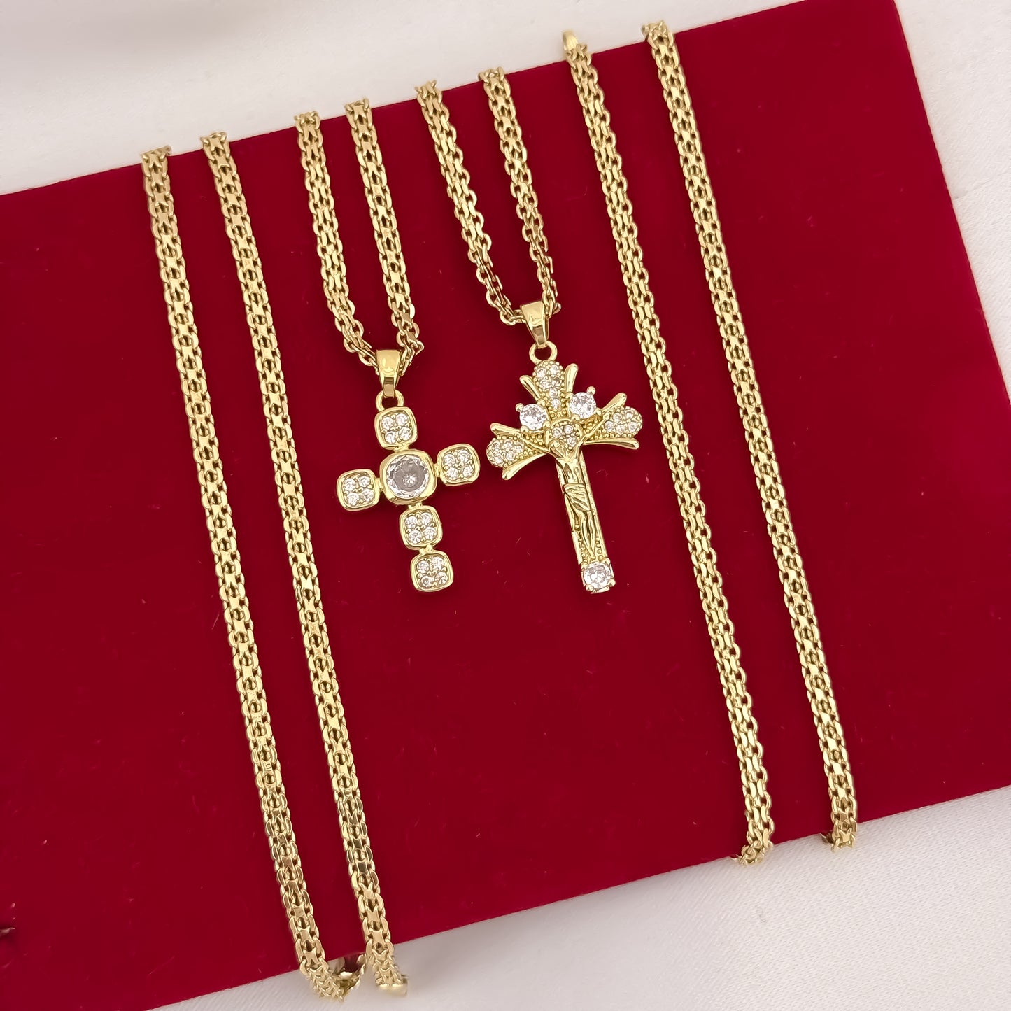 Juego de 2 Cadena Tejido Chino para Parejas de Hombre de 60cm + de Dama de 45cm +  Cruz Cristo Madero  en Oro Laminado 18k con Garantia de por vida