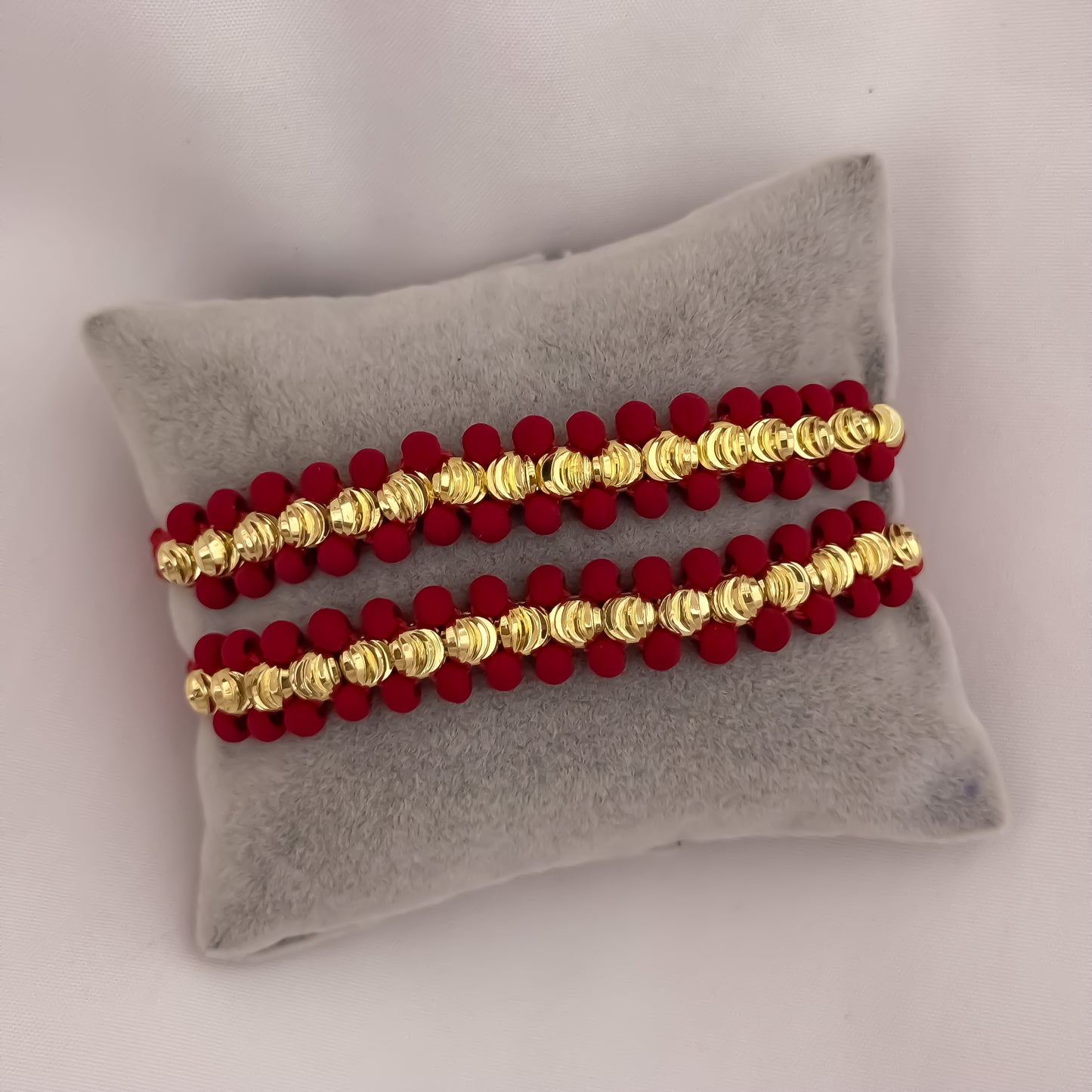 Promoción de 2 Pulseras para Parejas Hilo Rojo en Balin Italiano de 4mm en en Oro Laminado 18k con Garantia de por vida