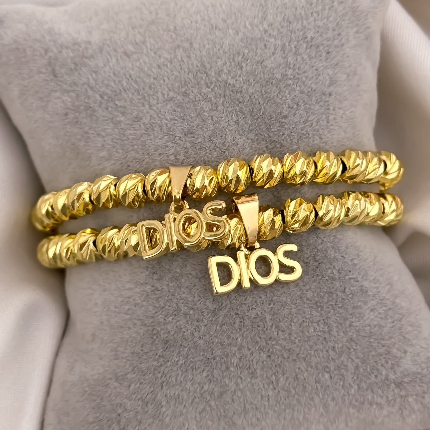 Promoción de 2  Pulseras para Parejas en Balin Italiano de 6mm con el Dije de Dios Protección en Oro Laminado 18k con Garantía de por vid