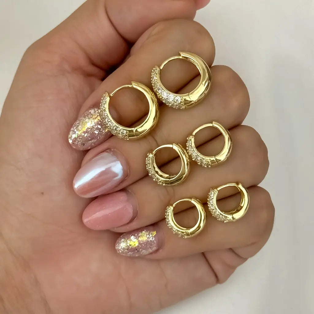 Juego de Candongas en Oro Laminado 18k  Pequeña Mediana y Grande con Micro circones en Oro Laminado 18k con Garantia de por vida