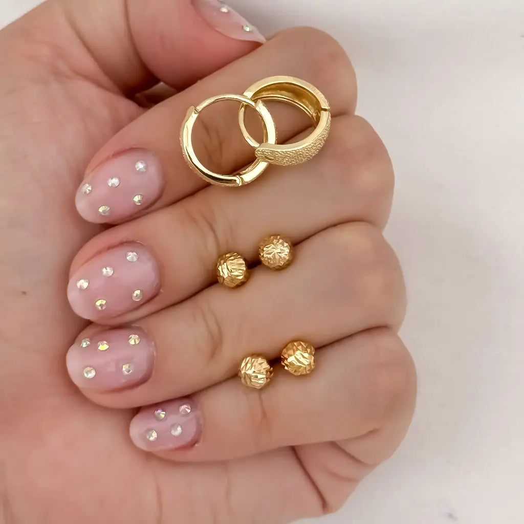 Juego de Candongas Diamantada Mediana + Topo Balin Diamantado  de 4mm - 5mm en Oro Laminado 18k con Garantia de por vida