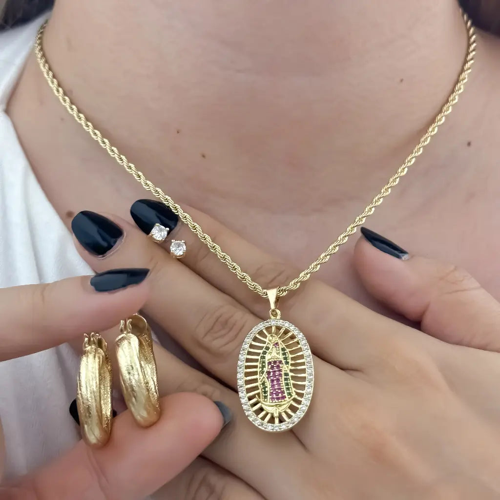 Cadena Tejido Lazo de Dama de 45cm de 3mm de Grosor + Virgen Guadalupe + Topo con micro circones  + Candongas Tubular en Oro Laminado 18k con Garantia de por vida
