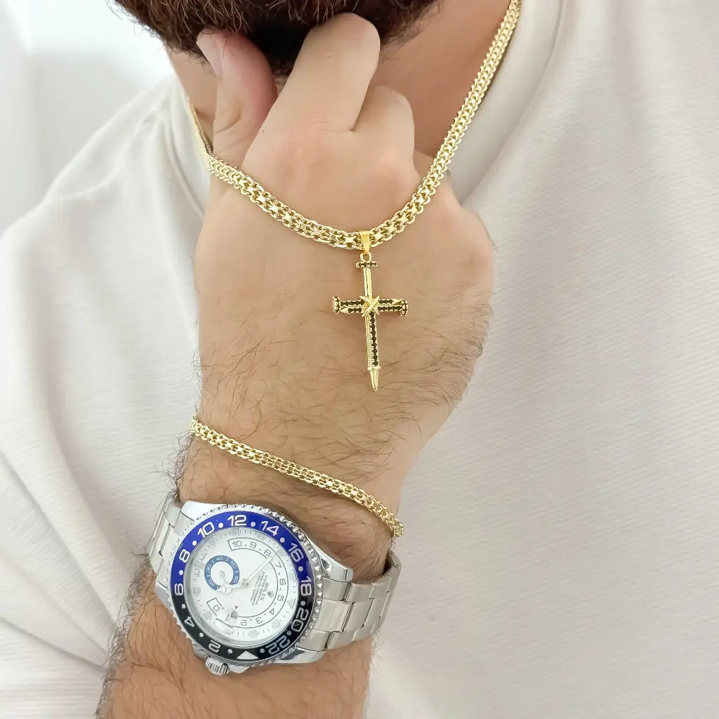 Cadena Tejido Chino hombre 60cm + Cristo Cruz Clavo circones negro + pulsera 20cm  en Oro Laminado 18k + Reloj Rolex de Alta gama con Garantia