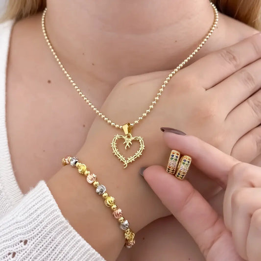 Cadena Tejido Militar de Dama de 45cm de 3mm de Grosor + Corazon Karol G + Pulsera de 3 Oros Italiano + Candongas vicolor con micro circones de colores en oro laminado 18k con garantia de por vida
